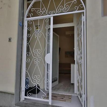 Casa Levante A 75 Mt Dalla Apartamento *